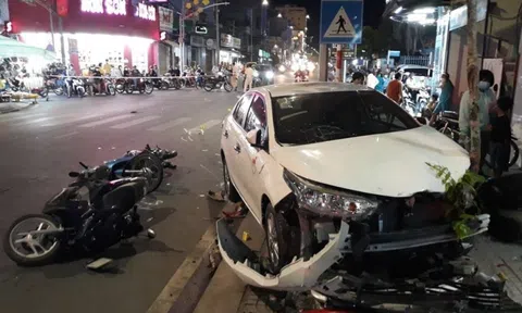 Vĩnh Long: Tài xế gây tai nạn liên hoàn trên phố có dấu hiệu vi phạm nồng độ cồn